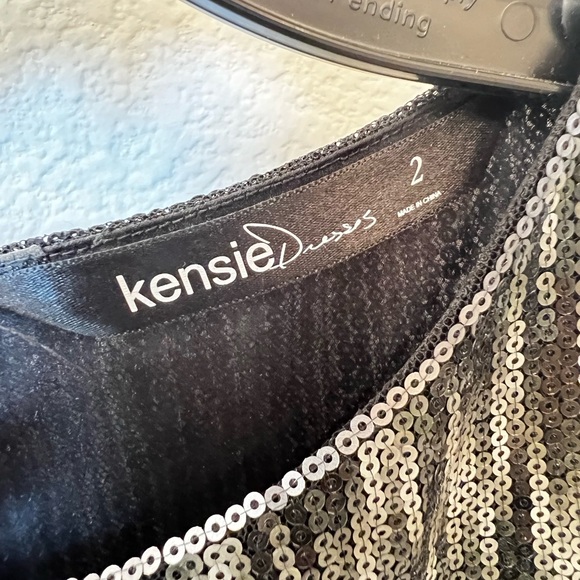 Kensie Black and Silver Sequin Shift Dress Size 2 - Picture 7 of 12